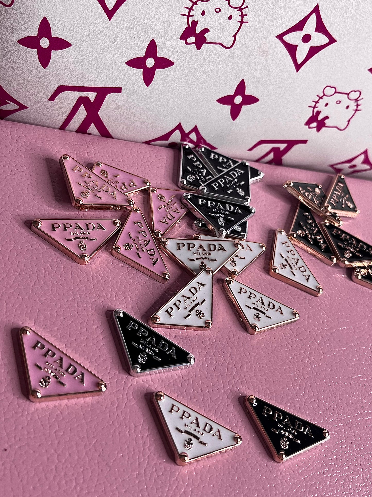 LUXURY PRDA CHARMZ 2PCS